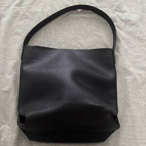 Black over the Shoulder Tote Bag | H&M - used about 3 times